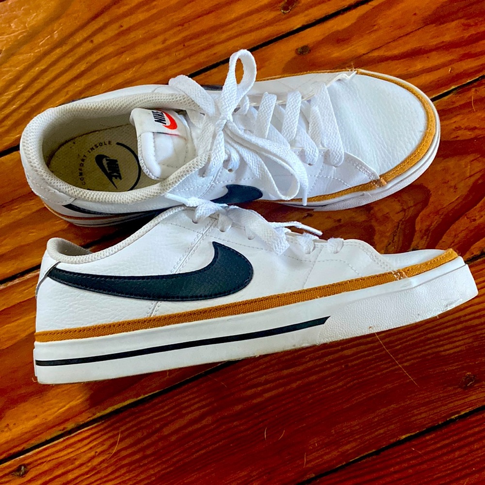 Women’s Nike Court Legacy Sneakers